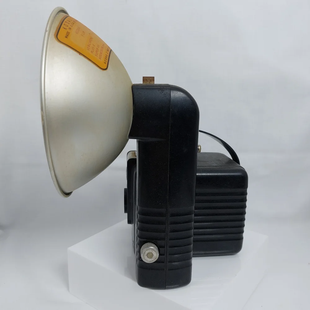 Vtg 50s Kodak Brownie Hawkeye Flash Model Camera‎ w/ Original Box & Flasholder